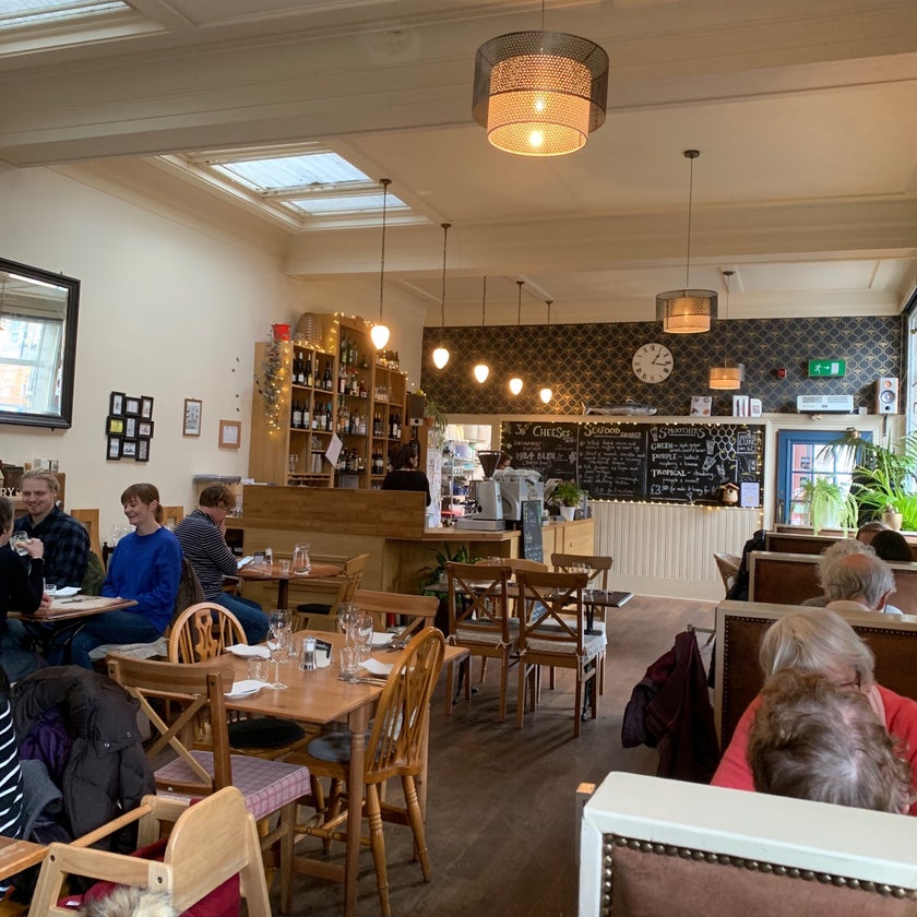 Apiary Restaurant - Restaurant - 