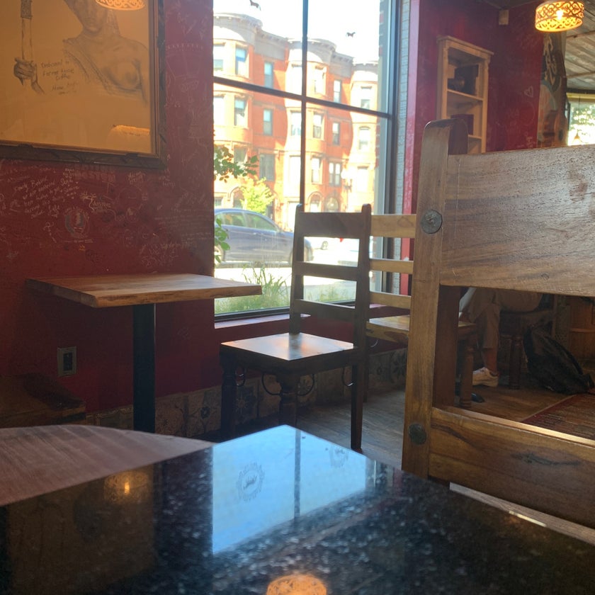 Farmer Horse Coffee - Coffee Shop,Restaurant,Coffee & Tea - coffee,friendly staff,sandwiches,healthy food,chocolate,cozy,casual,free Wifi,authentic,bagels,trendy,good for dates,spinach,good for a quick meal,study area,espresso shots,dark roast,bacon egg and cheese