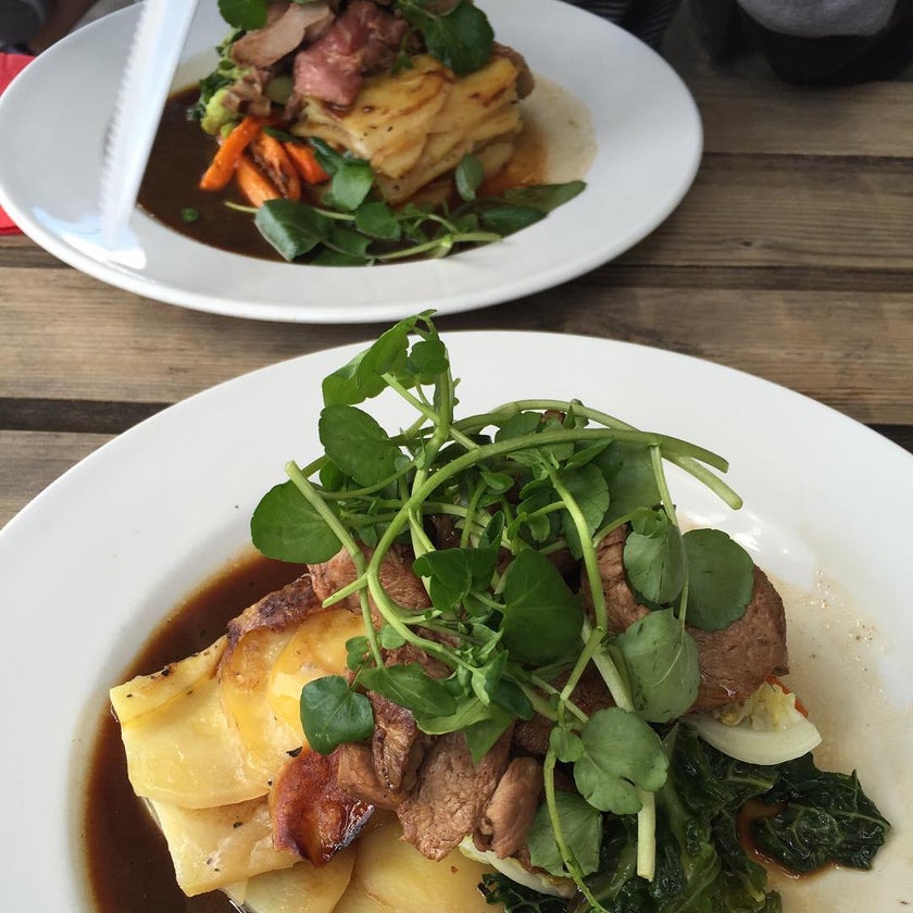 The Three Stags - Bar,Gastropub - restaurants,beer,breakfast food,cheese,lunch,brunch food,liquor,pubs,dinner,cheesecake,organic,nuts,bistros,Sunday roasts,salted caramel ice cream,chilli beef,charlie chaplin,great sustainable food