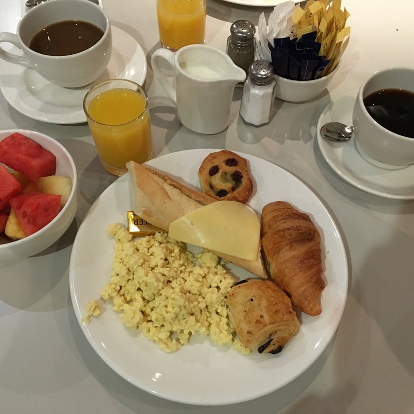 Breakfast at Novotel Waterloo London - Breakfast Spot - 