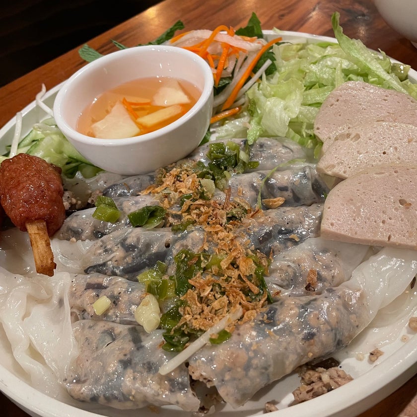 Gao Viet Kitchen & Bar - Cocktail Bar,Vietnamese Restaurant - chefs,spring rolls