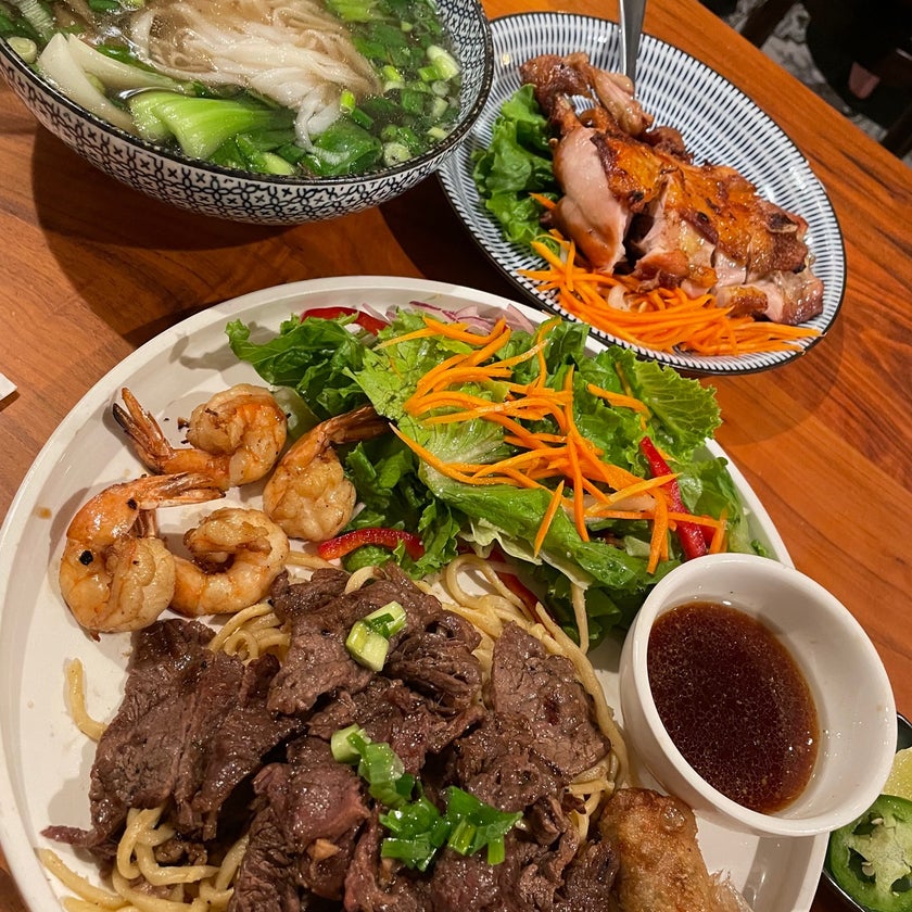 Gao Viet Kitchen & Bar - Cocktail Bar,Vietnamese Restaurant - chefs,spring rolls