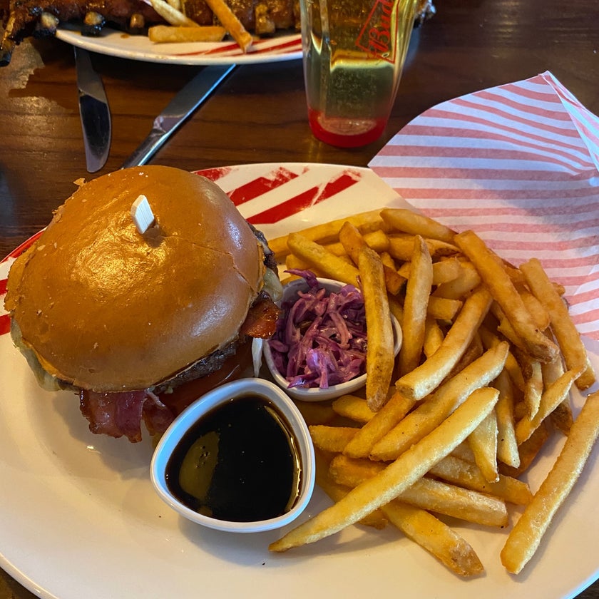 TGI Fridays - Wembley - New American Restaurant - burgers,lunch,clean,dinner,ribs,good for special occasions
