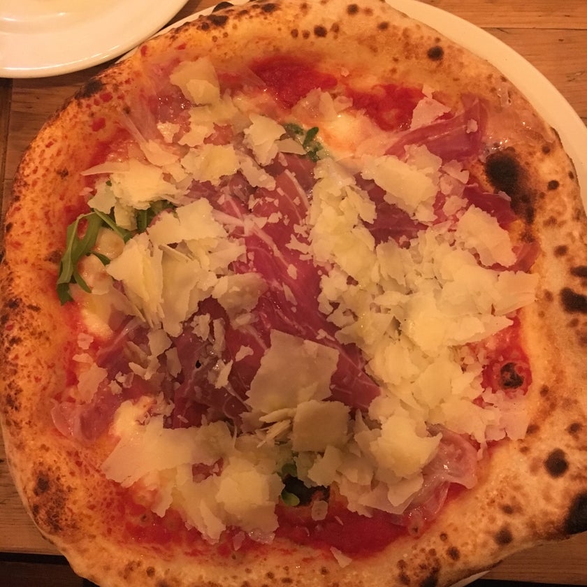 Zia Lucia - Pizzeria,Italian Restaurant - pizza,well,vegetables,homemade food,large beer list,dough,red wine,fruity,fresh toppings