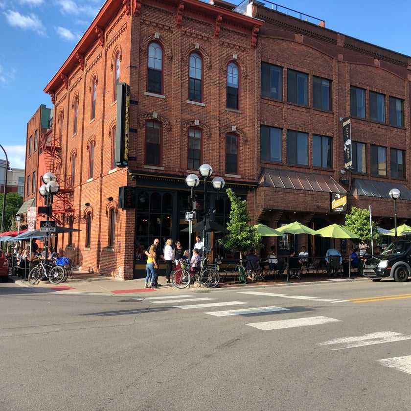 The Earle Restaurant - French Restaurant,Italian Restaurant,Seafood Restaurant - restaurants,bar,desserts,well,town,liquor,dinner,happy hour,appetizers,good for dates,blue cheese,creme brûlée,good for groups,good for special occasions,roasted garlic