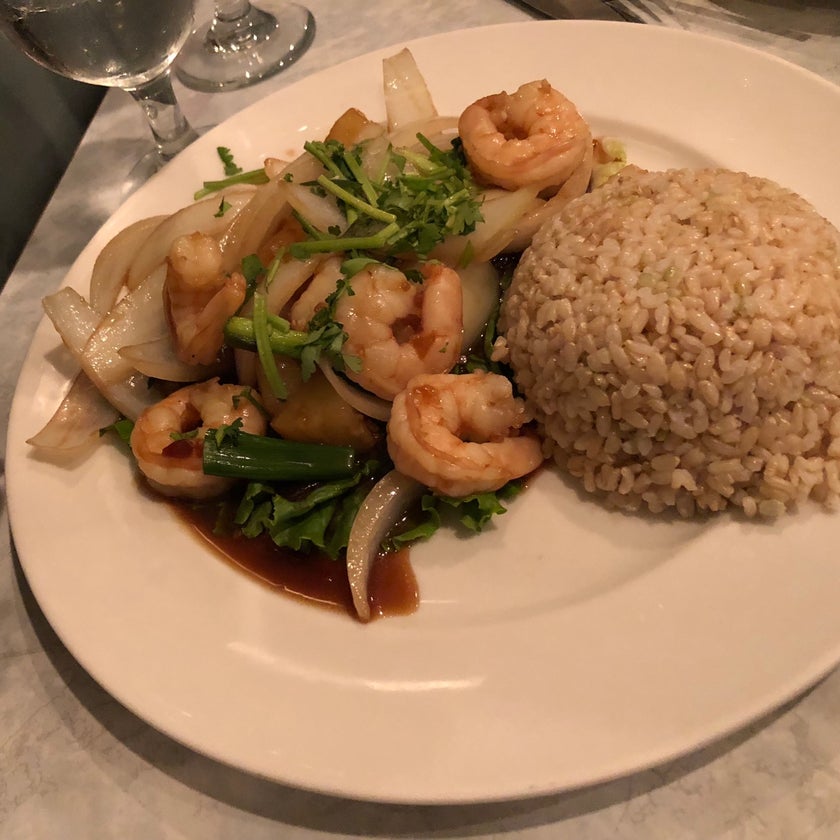 Pho Lemongrass - Vietnamese Restaurant - alcohol,good service,chicken,pork,dinner,great value,buns,appetizers,pho,spinach,brisket,spring rolls,lemon grass,family style,summer rolls,pineapple rice