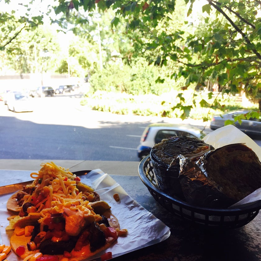 Tierra Burrito Bar - Burrito Restaurant - bar,healthy food,burritos,good for groups
