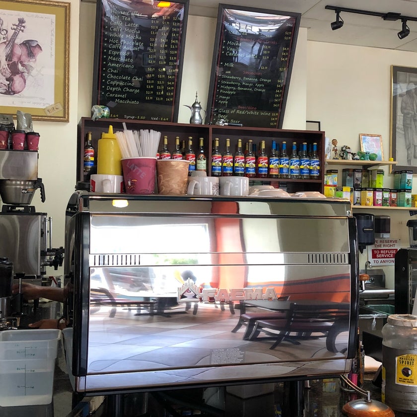 Fillmore Street Cafe - Café,Coffee Shop,Sandwich Spot - breakfast food,sandwiches,brunch food,eggs,casual,live music,mochas,whole wheat,chicken caesar salad,BLTs,filmo