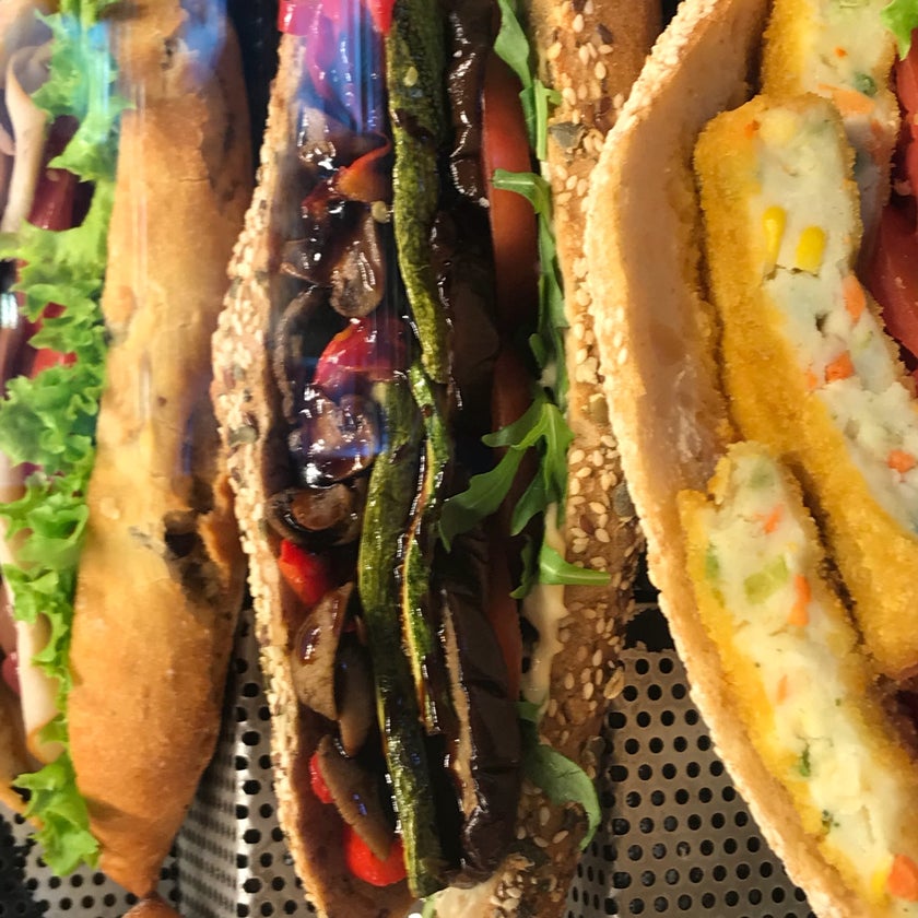 Απολλώνιον - Bakery - restaurants,bar,healthy food,good for working,pastries,bread,juice,trendy,good for a quick meal,free parking,good for groups,good for business meetings,quick snack