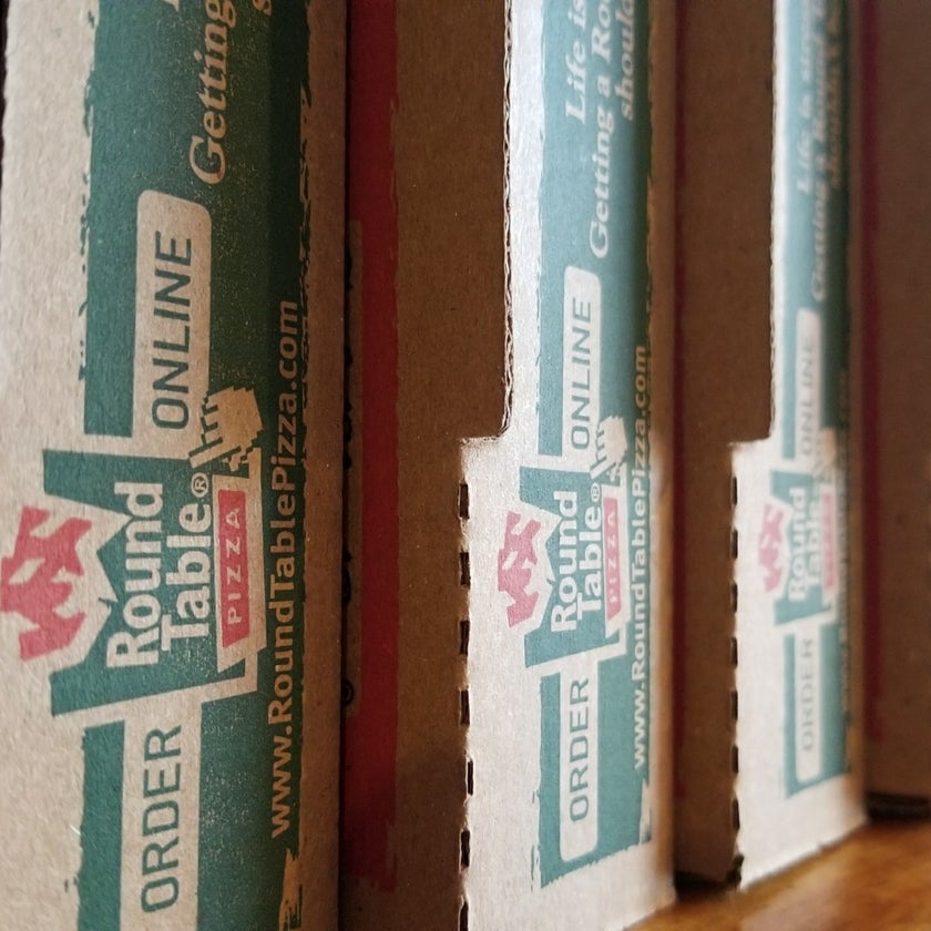 Round Table Pizza - Pizzeria - 
