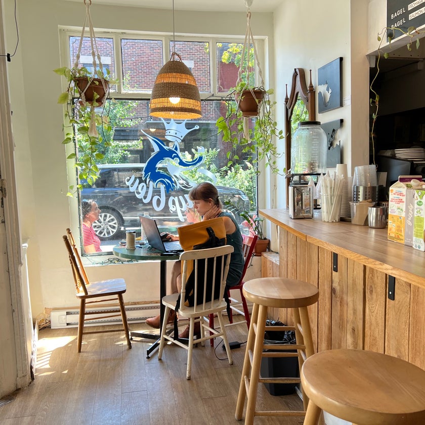 Café le Loup Bleu - Café,Coffee Shop,Restaurant - 