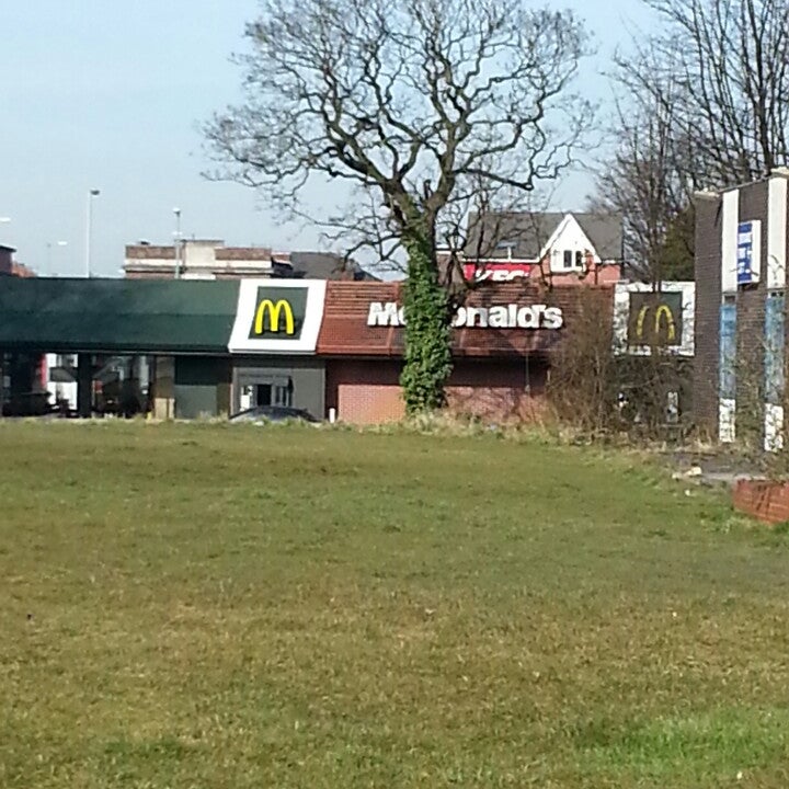 McDonald's Stockport - Heaton Chapel - American Restaurant,Fast Food Restaurant - 