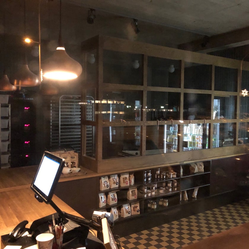 Brauð & Co - Bakery - 