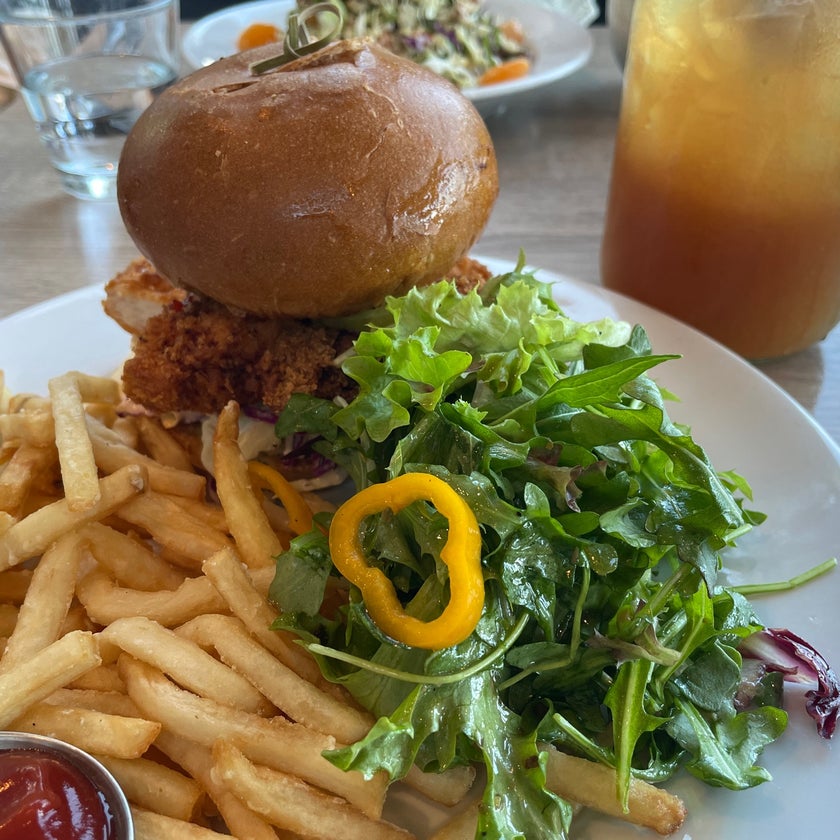 Lighthouse Cafe - New American Restaurant - 