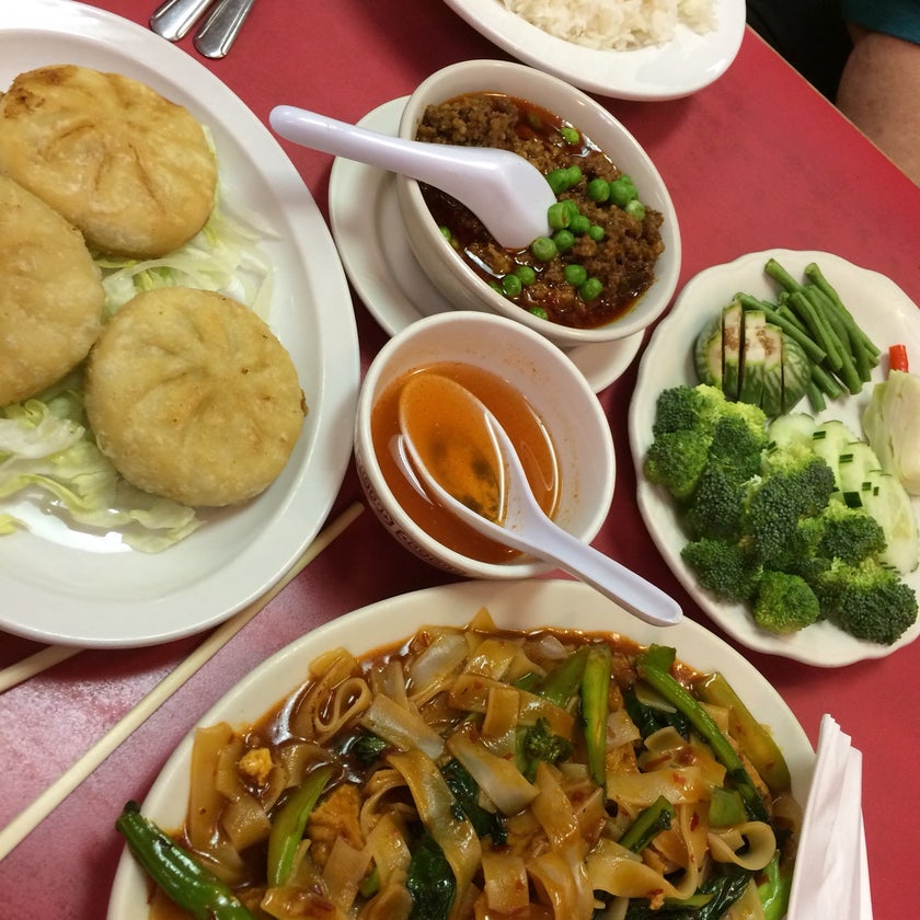 Cheng Heng Restaurant - Cambodian Restaurant,Chinese Restaurant,Thai Restaurant - parking,noodle soup,casual,great value,curry,yams,family-friendly,pineapple,eggplant,mango bubble tea