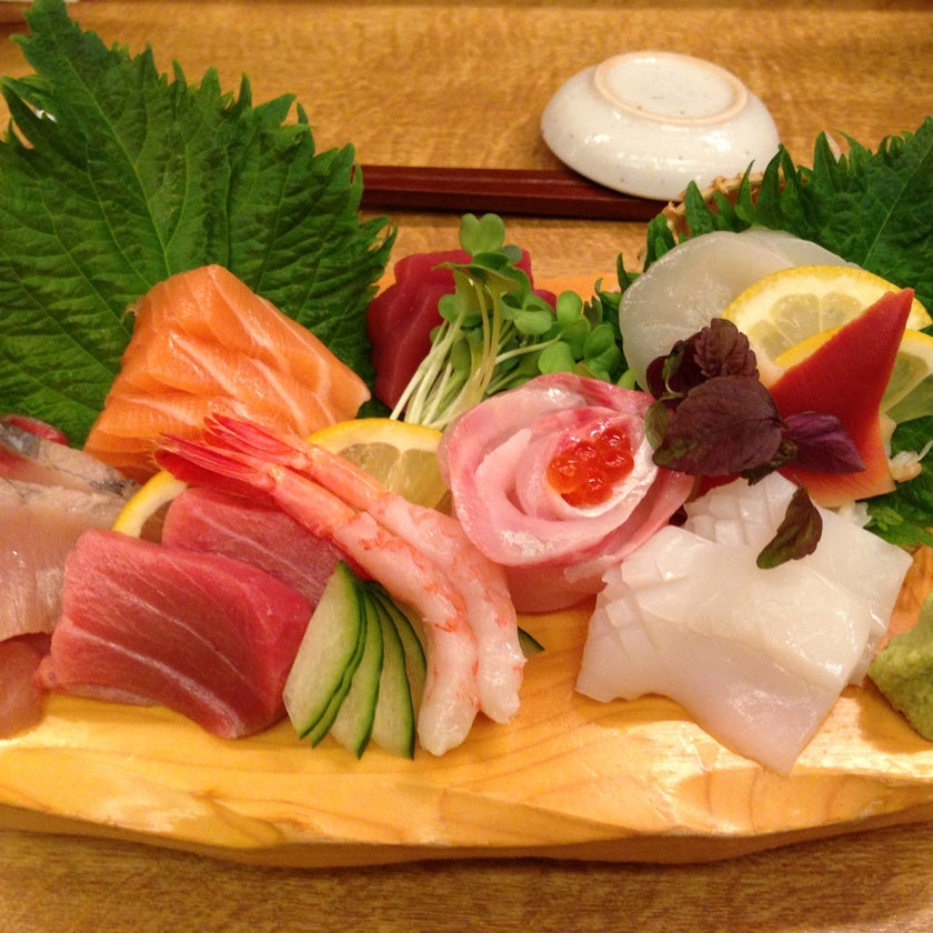 Matsumi - Sushi Restaurant - bar,healthy food,rice,city,quiet,crowded,great value,trendy,good for dates,spinach,good for business meetings,good for special occasions,sesame sauce,course menu