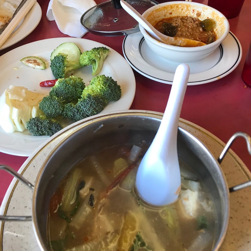 Cheng Heng Restaurant - Cambodian Restaurant,Chinese Restaurant,Thai Restaurant - parking,noodle soup,casual,great value,curry,yams,family-friendly,pineapple,eggplant,mango bubble tea