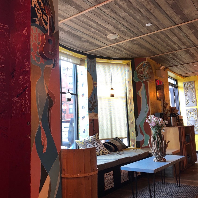 Farmer Horse Coffee - Coffee Shop,Restaurant,Coffee & Tea - coffee,friendly staff,sandwiches,healthy food,chocolate,cozy,casual,free Wifi,authentic,bagels,trendy,good for dates,spinach,good for a quick meal,study area,espresso shots,dark roast,bacon egg and cheese