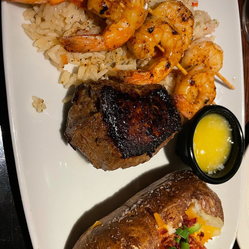 Longhorn Steakhouse - Steakhouse - staff,burgers,lunch,steak,parking,dinner,avocado,prime rib,chicken panini