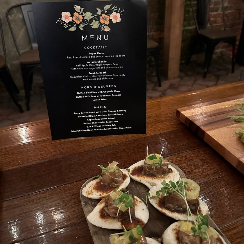 The Hutton Bar & Grill - Dining and Drinking,Bar - restaurants,friendly staff,brunch food,cocktails,local spots,live Irish music