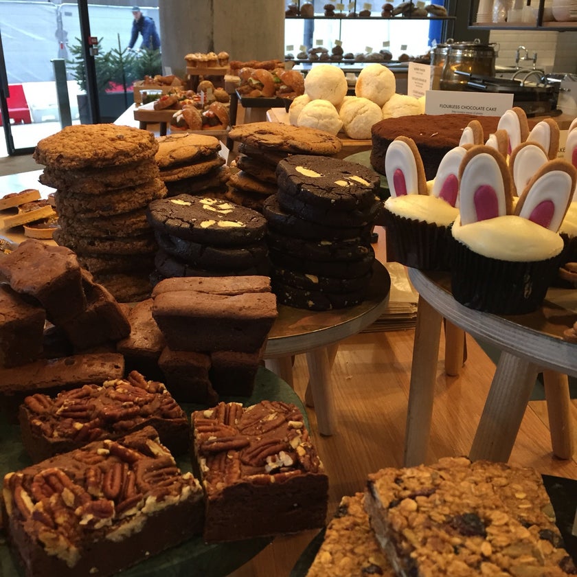GAIL's Bakery Neo Bankside - Bakery - restaurants,coffee,desserts,breakfast food,chocolate,good for working,pastries,bread,avocado,toast,coconut,salsa,raspberry,scones,good for groups,sausage rolls,chia pudding