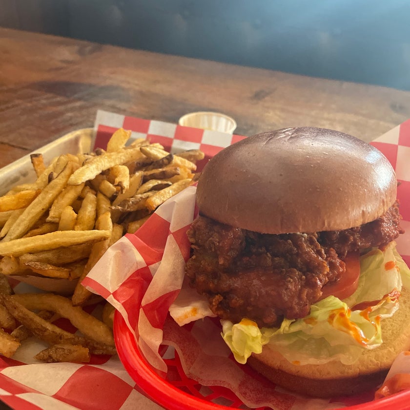 Lucy's Uptown - Fried Chicken Joint,American Restaurant - 