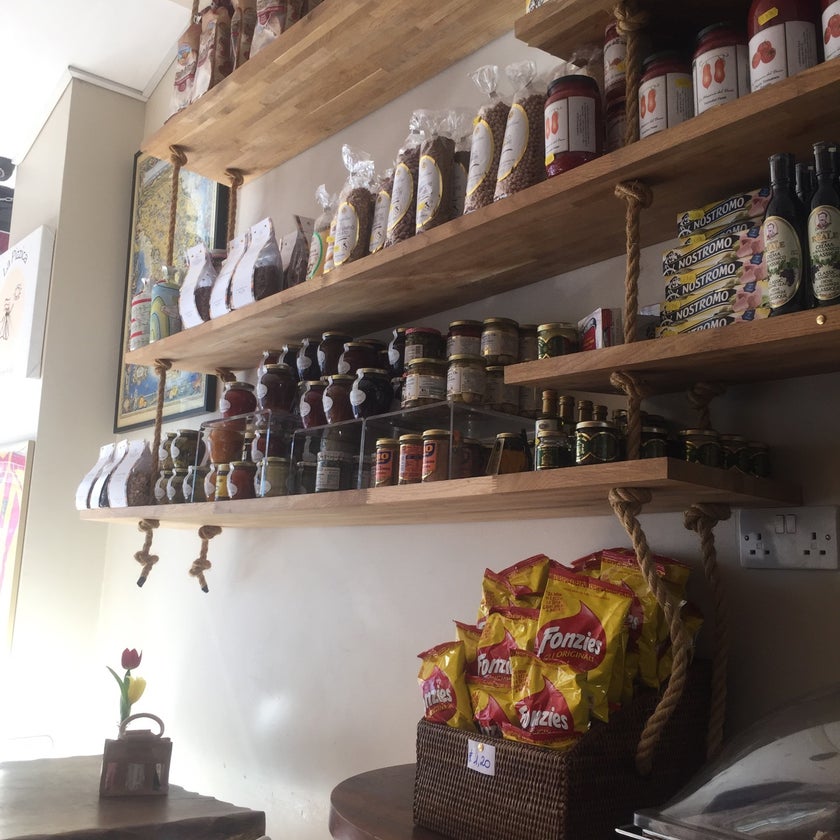 La Pizzica - Bar,Italian Restaurant - Italian food,healthy food,wine,great value,trendy,good for dates,delis,good for a quick meal,focaccia bread,good for special occasions,Aperol