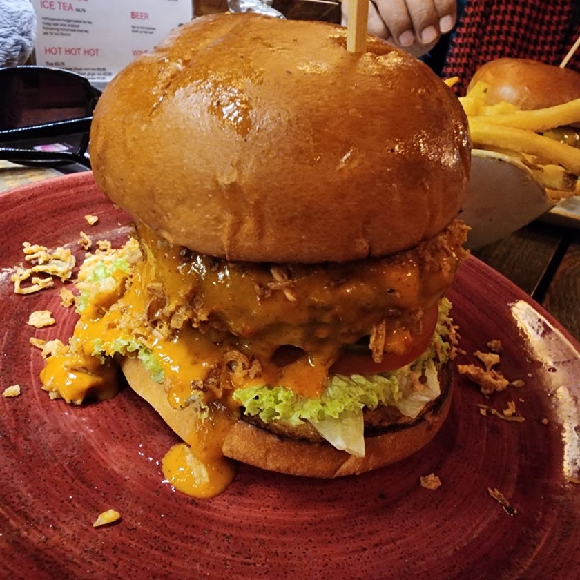 The Happy Bull - Burger Joint - restaurants,burgers,spicy food,milkshakes,nachos,good for groups,non alcoholic beer