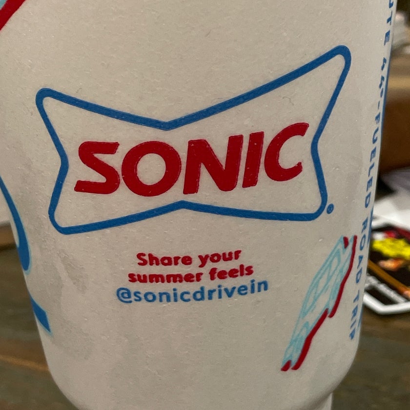 Sonic Drive-In - Fast Food Restaurant - bar,fruit,lunch,brunch food,chocolate,ice cream,spicy food,dinner,great value,happy hour,milkshakes,snacks,bananas,berries,vanilla,family-friendly,good for a quick meal,grilled cheese sandwiches,tater tots,slushies,corn dogs,cherry limeade,cheese tots,cheddar peppers
