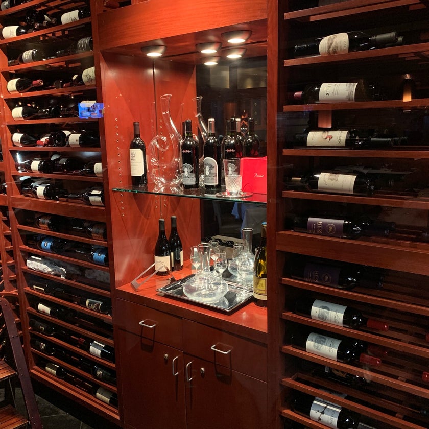 Fleming's Prime Steakhouse & Wine Bar - Steakhouse - bar,good service,steak,dinner,great value,potatoes,happy hour,mushrooms,tomatoes,good for dates,mozzarella,creme brûlée,filet mignon,peppercorns,swordfish,terrific service
