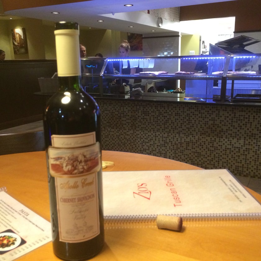 Zio's Tuscan Grille - Pizzeria,Italian Restaurant - Italian food,salads,dinner,great value,BYO,house dressing