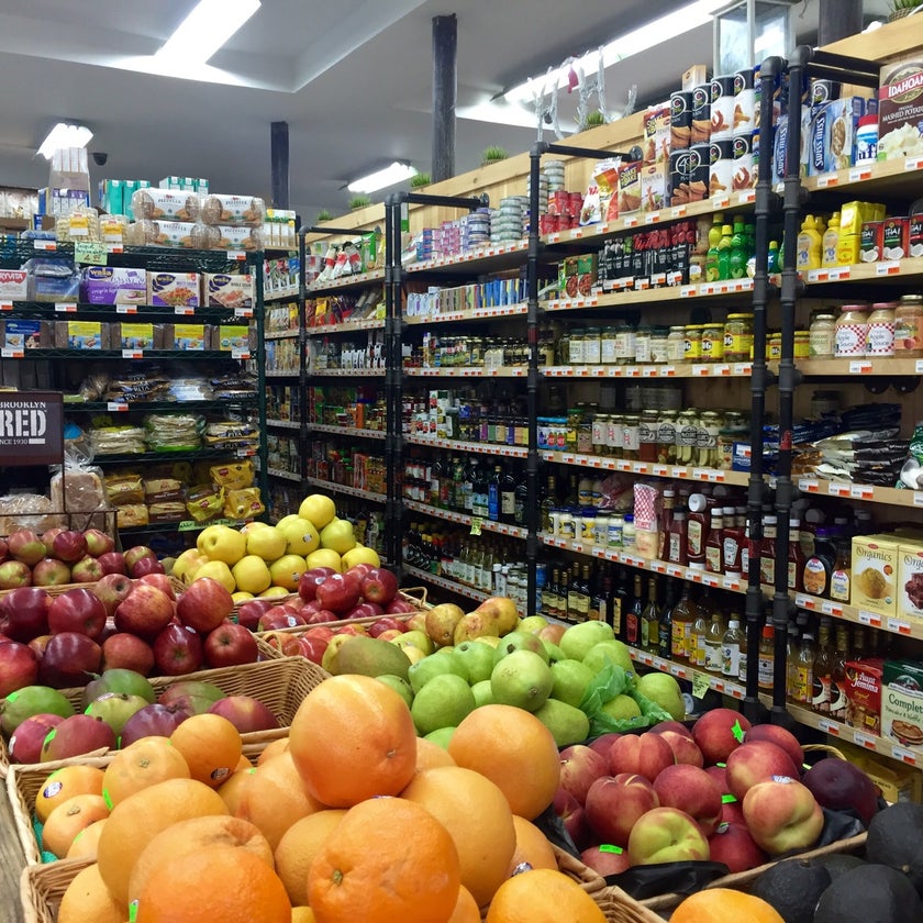 Broccoli Farm - Deli - restaurants,sandwiches,well,clean,quiet,organic,good for a quick meal,bright,bodegas