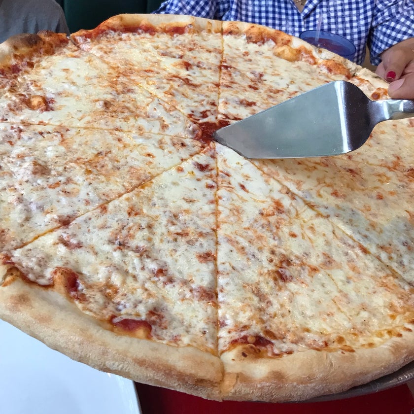 Beach Bella Pizza II - Pizzeria - restaurants,bar,BBQ chicken,Stromboli,chicken subs