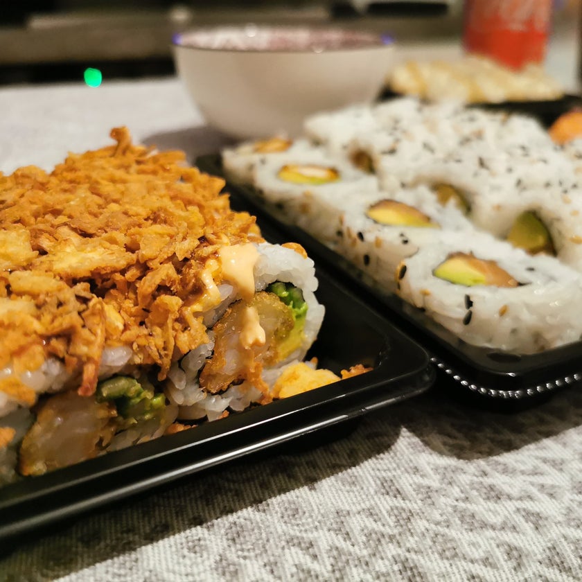 Naru Sushi - Japanese Restaurant - 