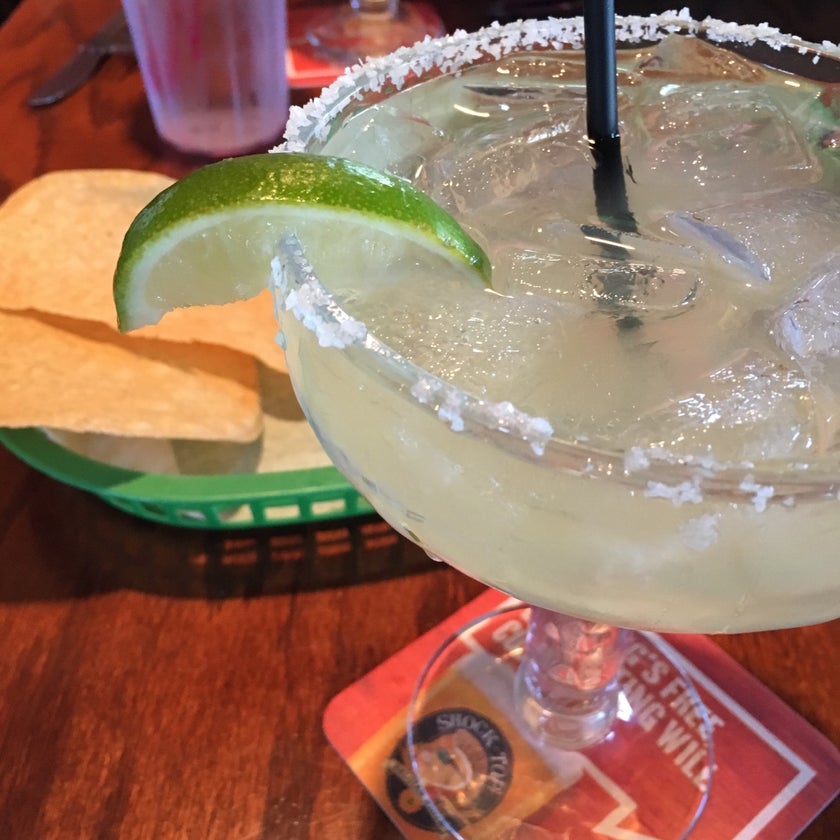 Super Mex - Mexican Restaurant - bar,meats,good service,Mexican food,lunch,brunch food,town,rice,parking,dinner,margaritas,salsa,good for a quick meal,shredded beef