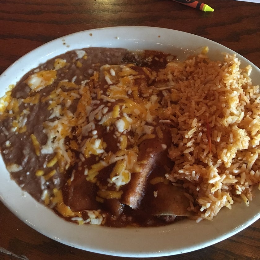 Super Mex - Mexican Restaurant - bar,meats,good service,Mexican food,lunch,brunch food,town,rice,parking,dinner,margaritas,salsa,good for a quick meal,shredded beef
