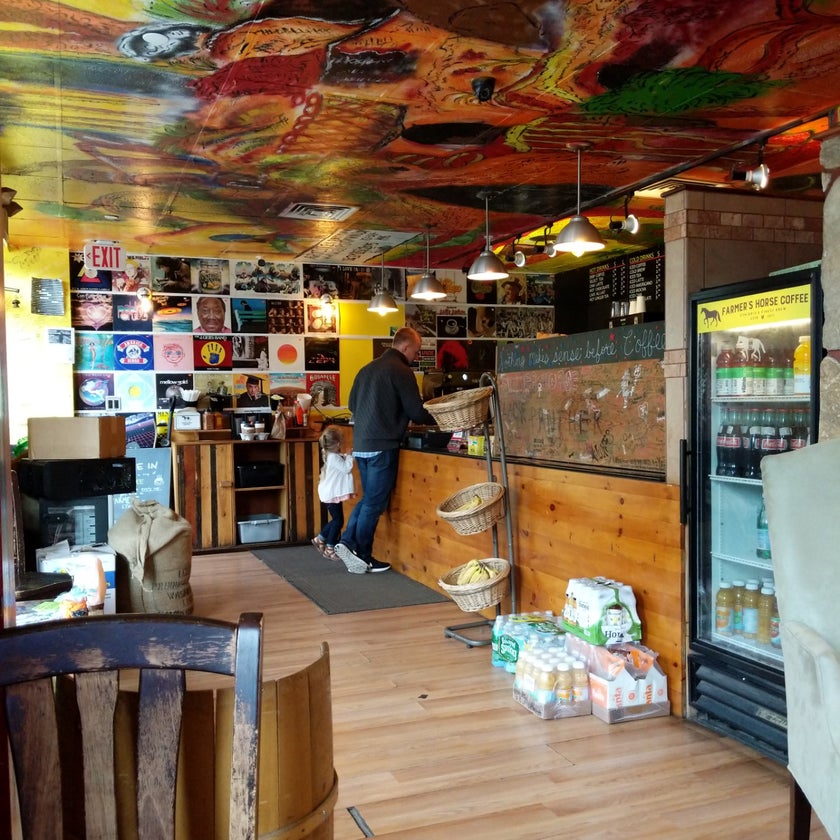 Farmer Horse Coffee - Coffee Shop,Restaurant,Coffee & Tea - coffee,friendly staff,sandwiches,healthy food,chocolate,cozy,casual,free Wifi,authentic,bagels,trendy,good for dates,spinach,good for a quick meal,study area,espresso shots,dark roast,bacon egg and cheese