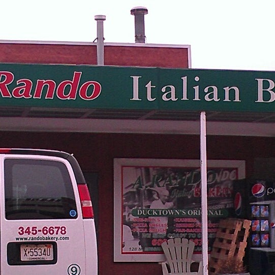A Rando Bakery - Bakery - 