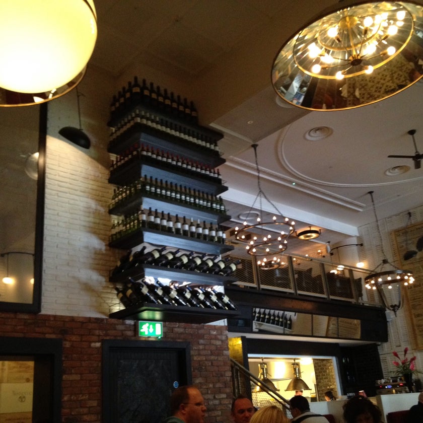 Iberica - Tapas Restaurant,Spanish,Tapas/Small Plates,Tapas Bars - bar,coffee,scenic views,lunch,healthy food,outdoor seating,dinner,crowded,happy hour,events,trendy,good for dates,sangria,bravas,good for groups,good for business meetings,good for special occasions,cosy atmosphere,venison,half & half,Sherry,black rice,manchego cheese
