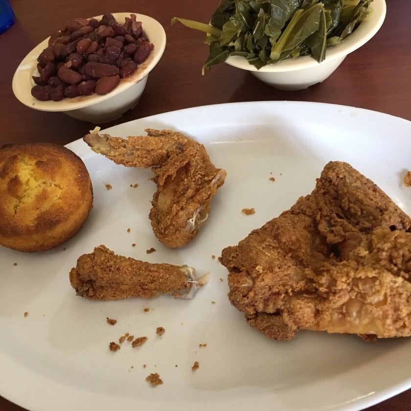 Touch Of Soul - Diner,South American Restaurant,Southern Food Restaurant - restaurants,good service,burgers,town,dinner,Southern food,big portions,dresses,cornbread,soul food
