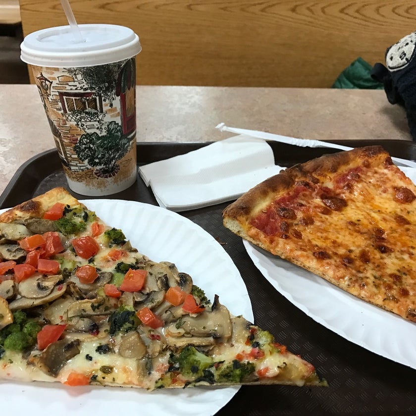 Pizza Time - Pizzeria,Pizza - pizza,crowded,good for a quick meal,lively,good for groups
