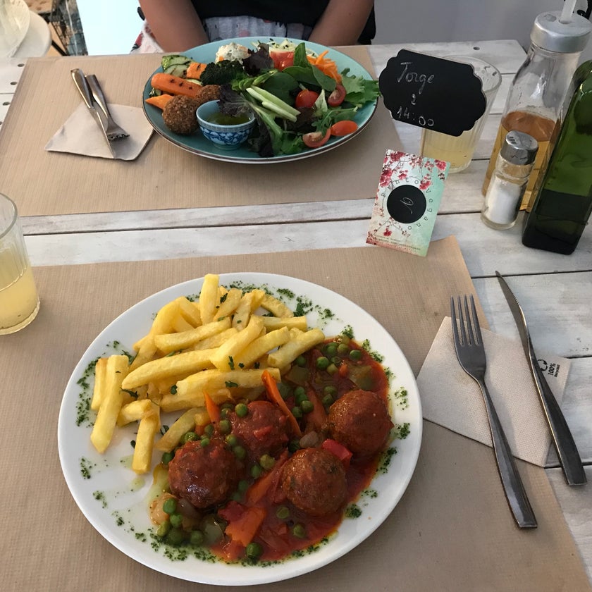 Punto Vegano - Vegan and Vegetarian Restaurant - restaurants,desserts,healthy food,tea,bread,quiet,homemade food,organic,trendy,good for dates,good for a quick meal,almond milk,pumpkin soup
