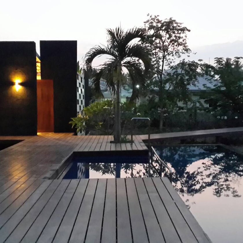 บ้านสวนมุก - Asian Restaurant - 