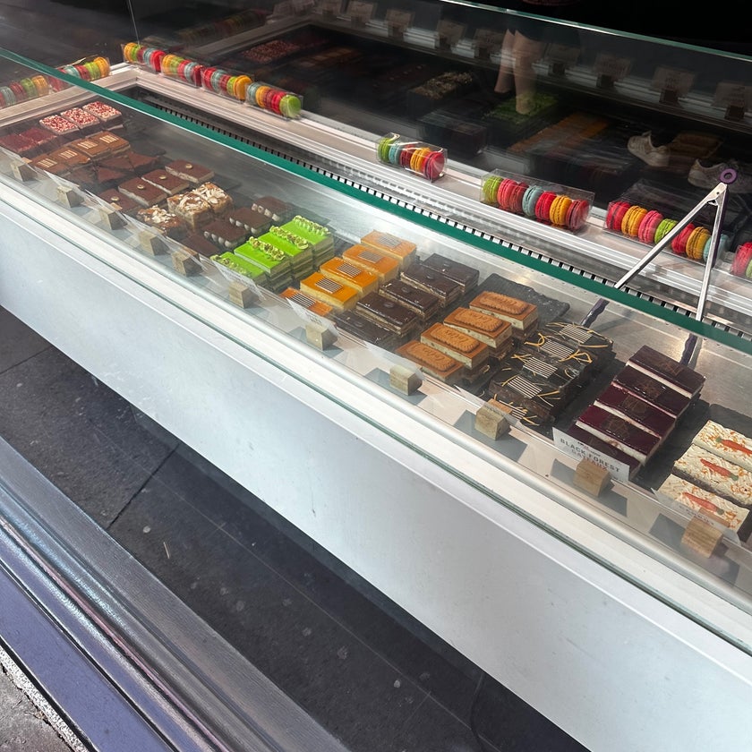 Royal Artisan Bakery - Bakery,Restaurant - 