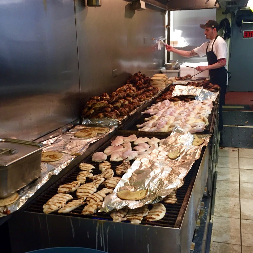 Chicken Planet - BBQ Joint,American Restaurant,Fast Food Restaurant - chicken,inexpensive,lunch,casual,crowded,great value,authentic,good for a quick meal,pita,BBQ sauce
