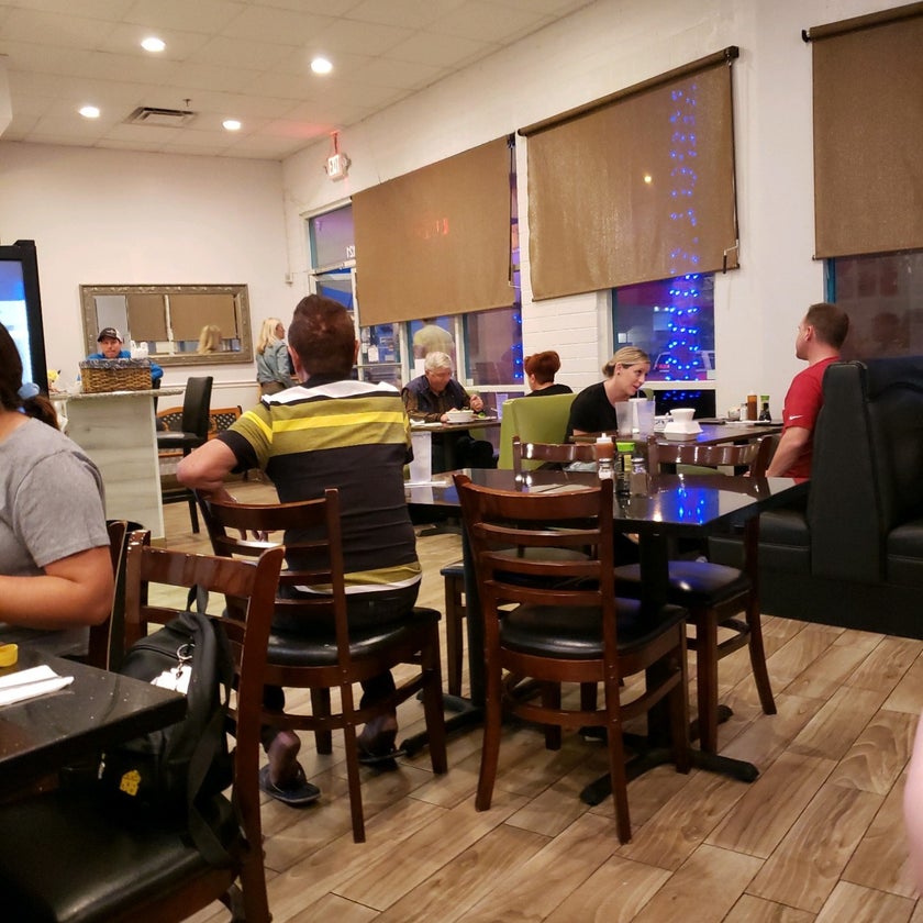 Thai House Restaurant - Thai Restaurant - town,vegetarian food,Thai food,mango,lunch specials,chicken curry,green curry,Thai tea,sticky rice,Panang