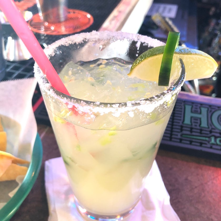 Las Margs - Bar,Mexican Restaurant - chicken,friendly staff,outdoor seating,margaritas,good for a quick meal,poblano peppers