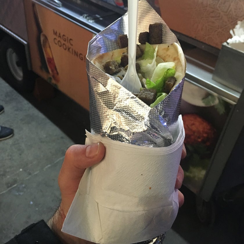 The Casbah - Halal Cart - Hot Dog Joint,Halal Restaurant,Street Food Gathering - chicken,beef,well,healthy food,rice,city,casual,great value,good for a quick meal,street food,white sauce,halal carts,great halal