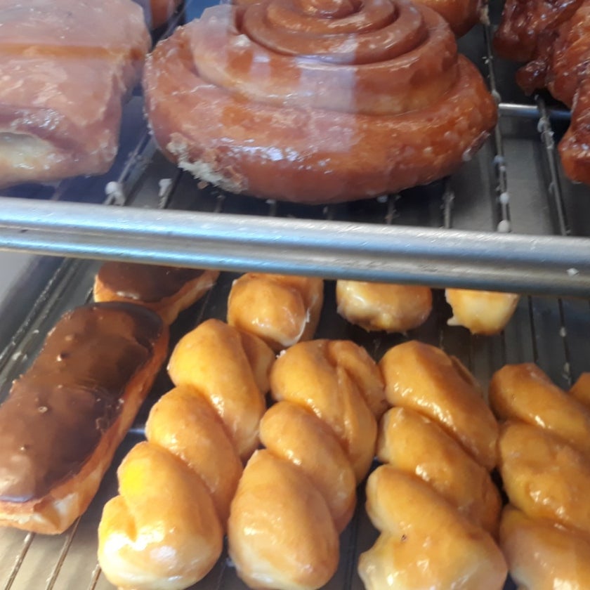 Royal Donuts - Dining and Drinking - 