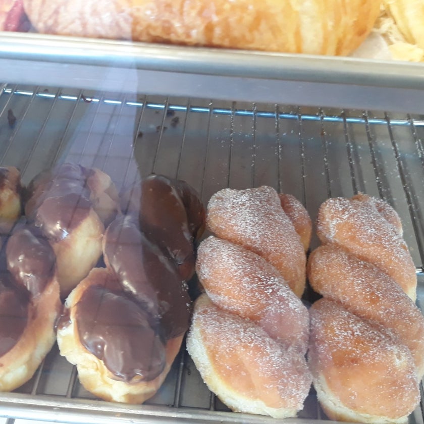 Royal Donuts - Dining and Drinking - 